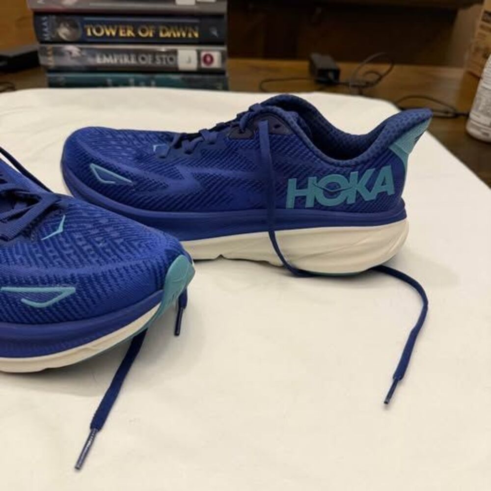 HOKA Clifton 9 Women's Running Shoes | Size 7 | Blue Teal | Lightly Used Excelle - Picture 3 of 7